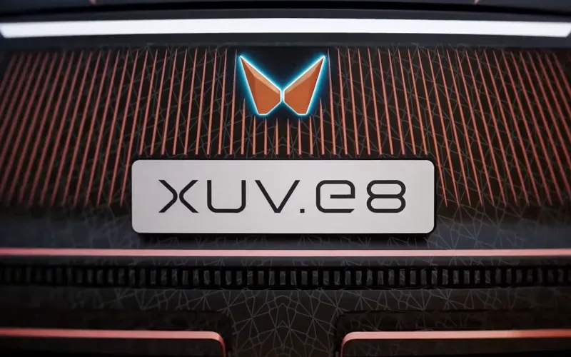 XUV e8